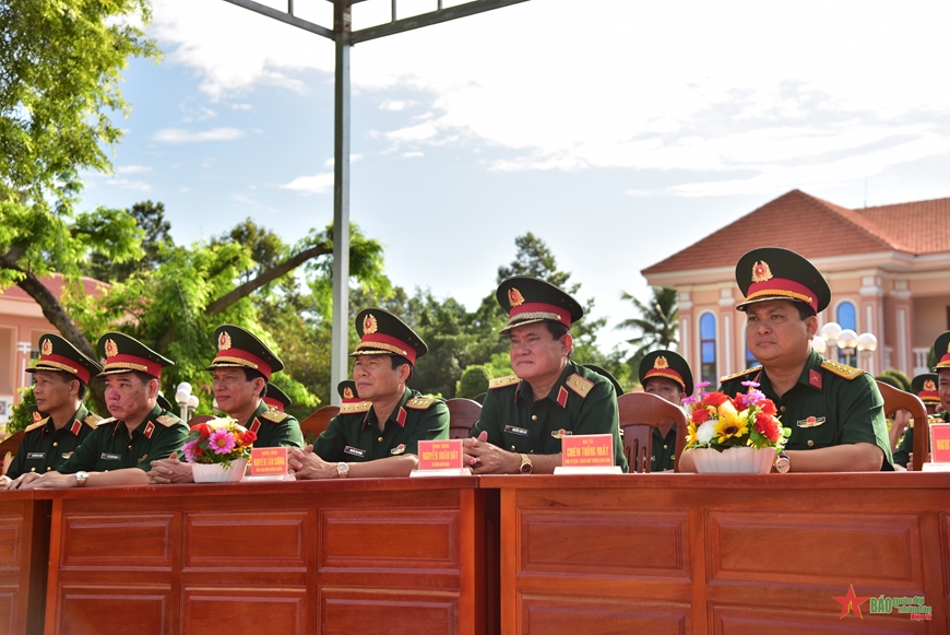 View - 	Thượng tướng Nguyễn Tân Cương kiểm tra tại Sư đoàn 330 (Quân khu 9)